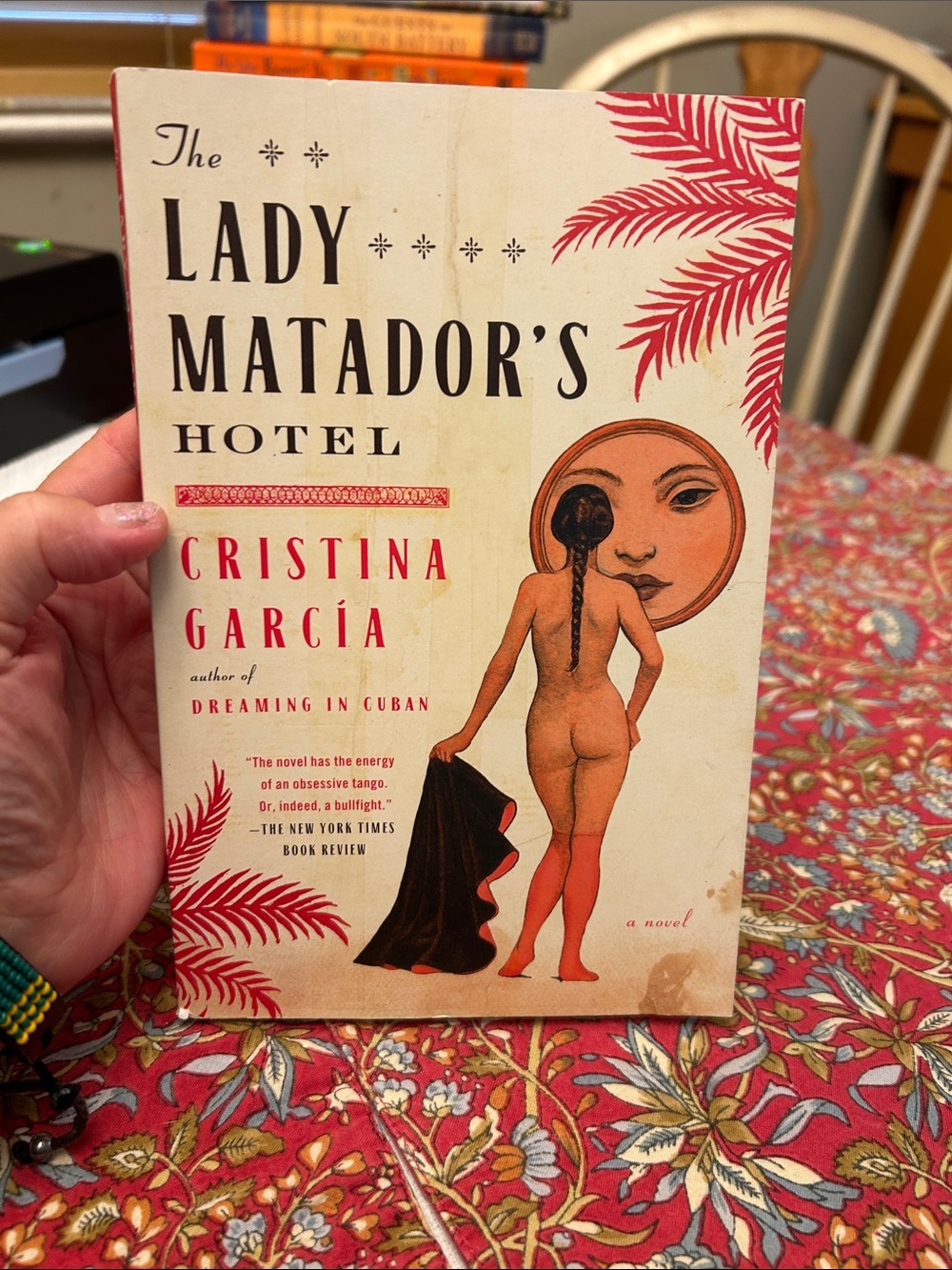 Cristina García The Lady Matador's Hotel - Pink/Cream Novel Cover